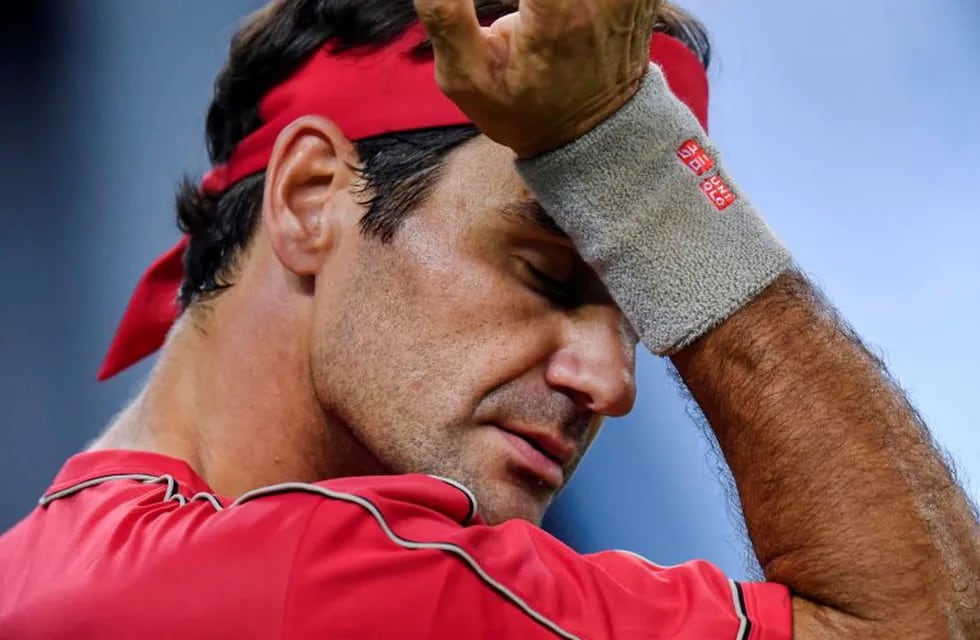 Masters 1000 de Shanghai: el tenso cruce de Roger Federer con el umpire. (AFP)