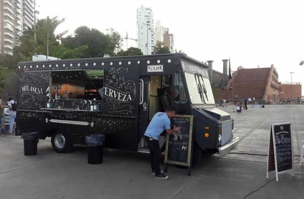 Los food truck arrancar a funcionar bajo licencia en Rosario. (Facebook)