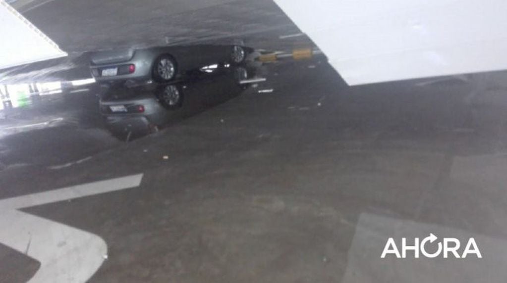 Video: se desplomó el techo de una estación de servicios en Entre Ríos