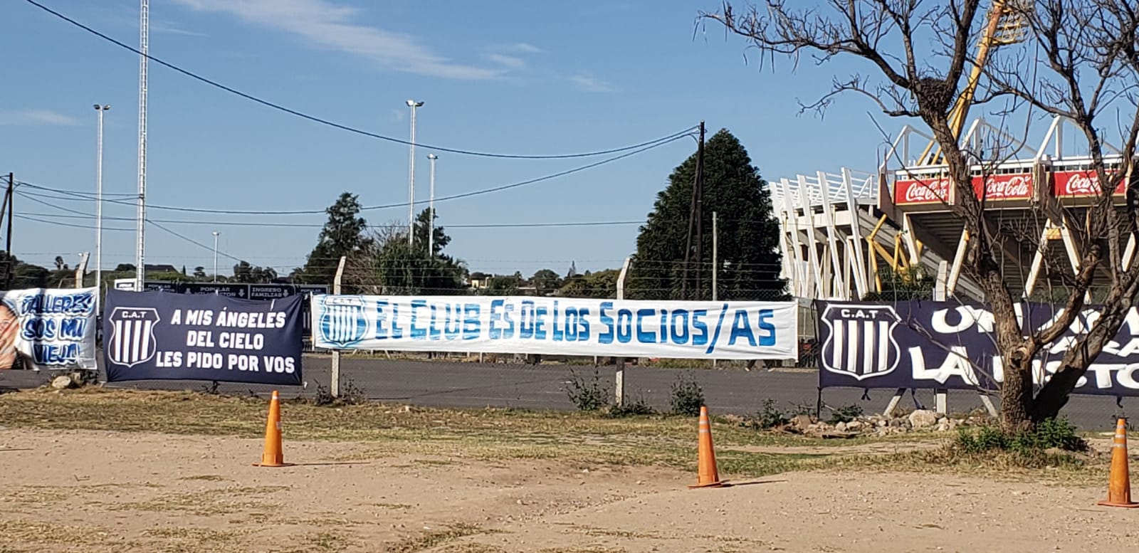 El contundente mensaje de los hinchas de Talleres antes del partido contra Instituto.