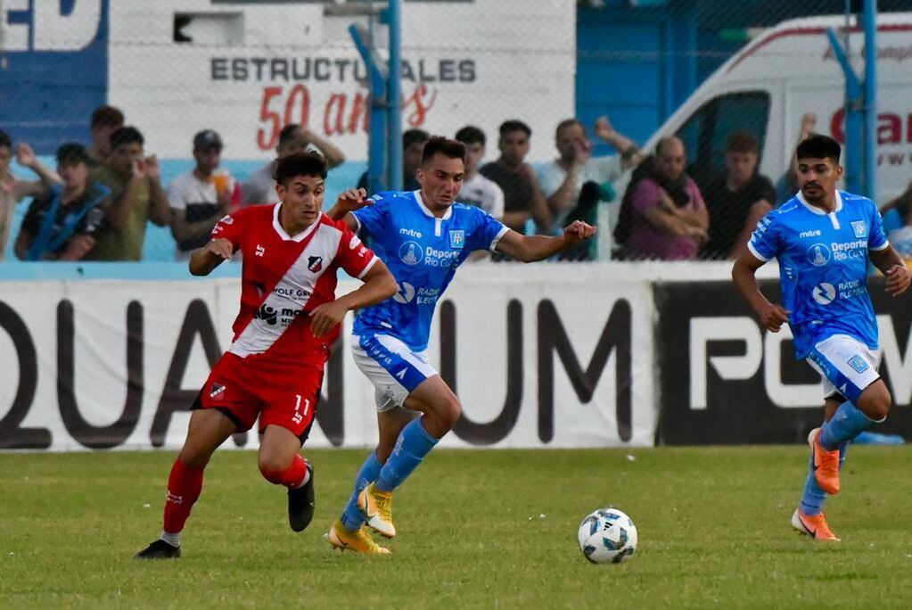 Estudiantes RC y su duelo ante Maipú, por la ida de semifinales del Reducido de la Primera Nacional, (Tomi Fragueiro / La Voz)