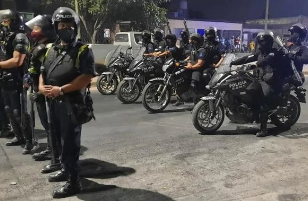 Operativo policial en Tucumán.