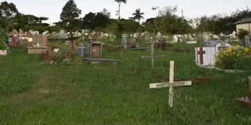 San Pedro: exhumaron un cadáver en el cementerio para realizarle una necropsia