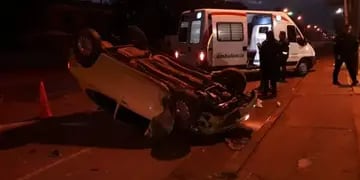Accidente en Posadas: un conductor abandonó a su acompañante tras chocar el automóvil en el que viajaban