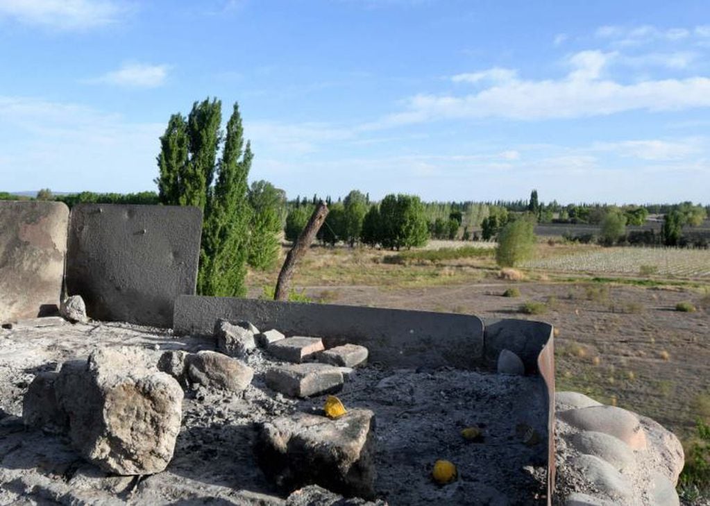 Advierten por prácticas comunes al aire libre que, aunque parezcan travesuras, tienen penas de prisión. Foto: Marcelo Rolland / Los Andes.