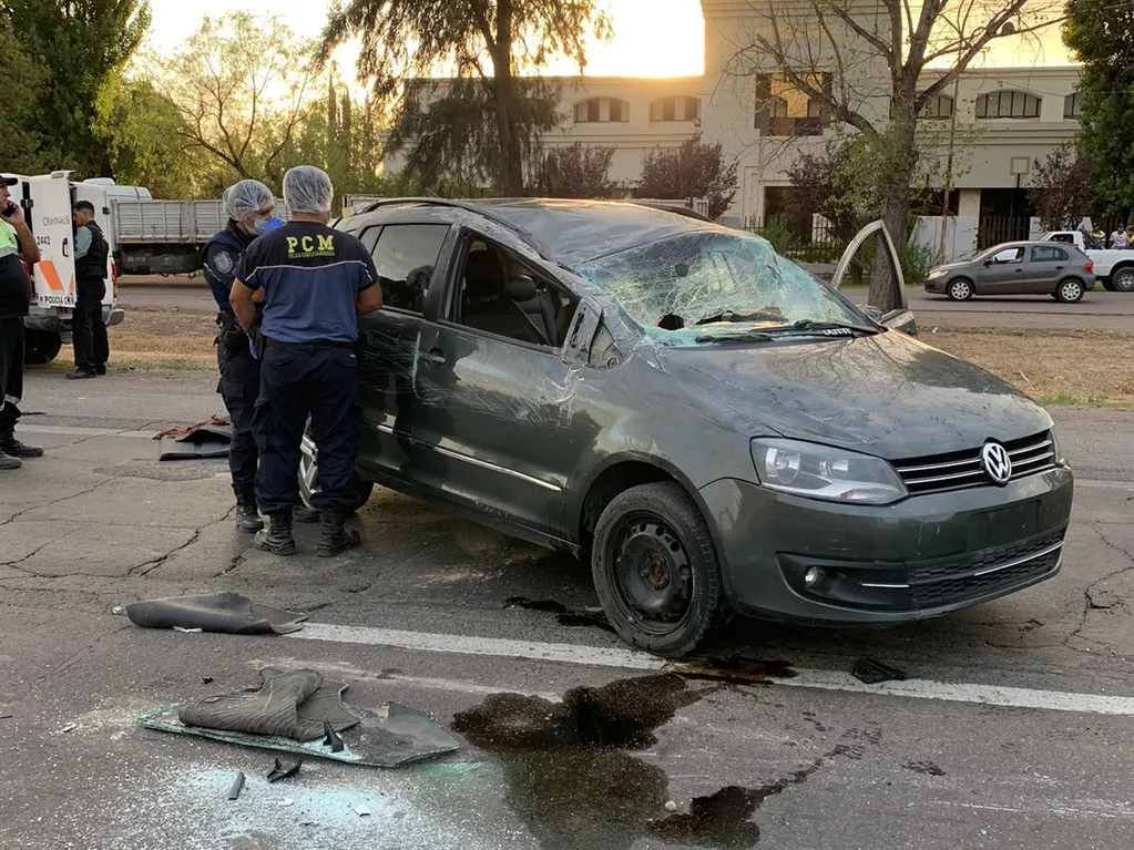 Accidente en Azcuénaga y Acceso Sur, Mendoza. Los delincuentes fueron detenidos.