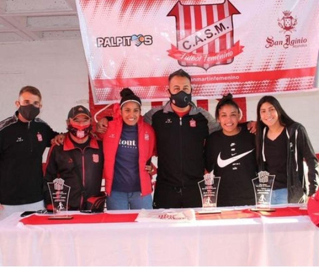 Distinguieron a las tucumanas campeonas con San Lorenzo en el Club San Martín.