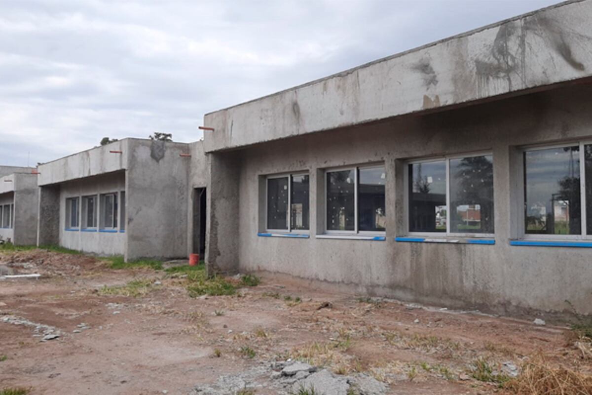 Escuela Proa en Villa María, en su atapa de construcción.