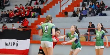 Yasmin Fuenzalida - handball Maipú