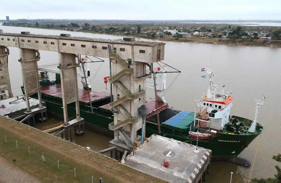 El control de la Hidrovía pasó esta semana a manos de la Administración General de Puertos de la Nación. (@gobsantafe)
