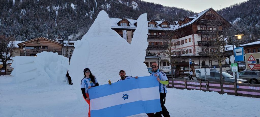 Fueguinos ganaron el segundo puesto en “Escultura en nieve” en Italia