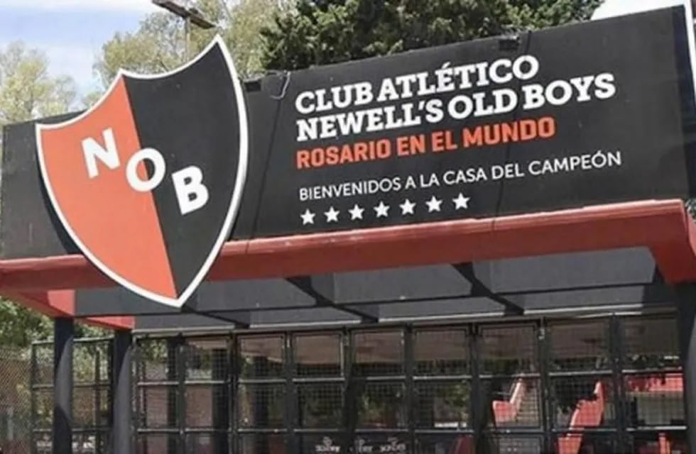 Acceso a la sede del club Newell's Old Boys de Rosario.