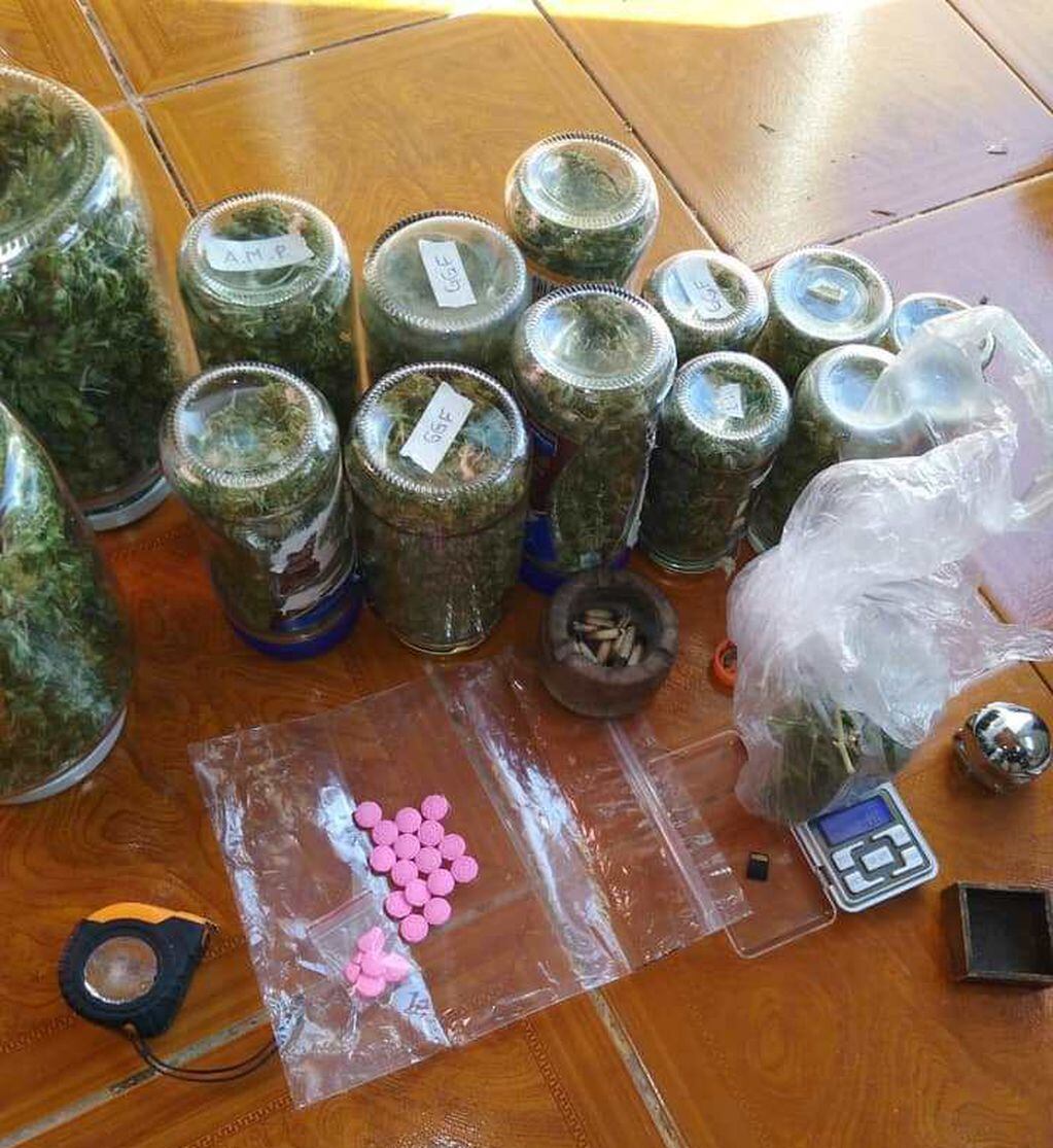 Marihuana, alucinógenos, LDS y éxtasis incautó la Policía en un procedimiento en Alvear. Foto 