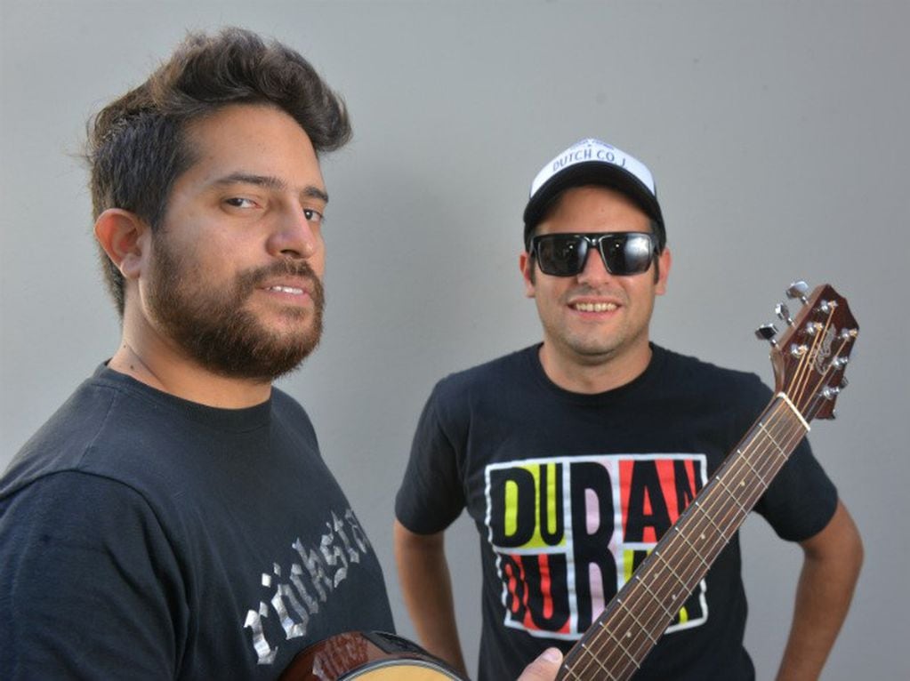 Matías Lescano y Daniel Tapia, integrantes de Planeador V, la banda cordobesa de tributo a Soda Stereo y Gustavo Cerati.