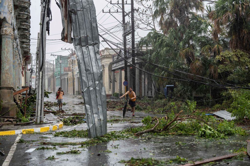 El huracán Ian atravesó Cuba y se dirige hacia Florida. (Foto / AP)