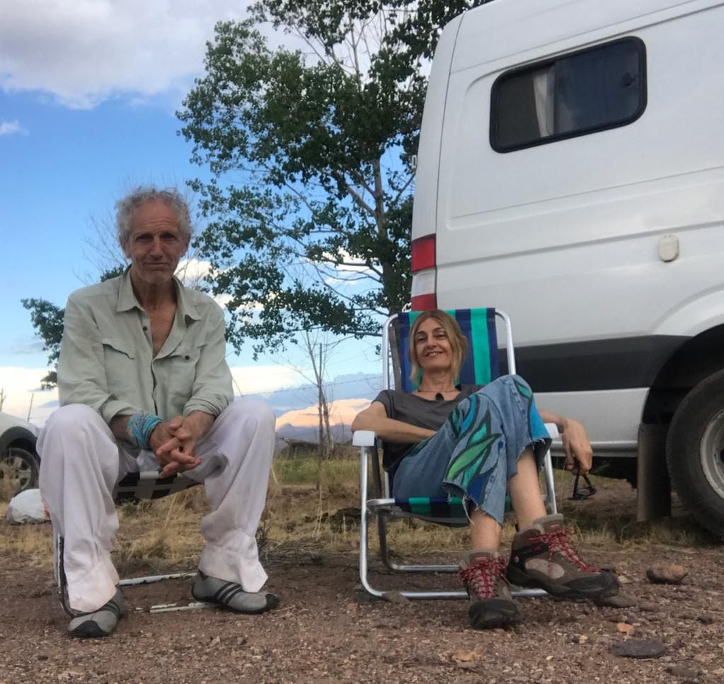 Boy Olmi y Carola Reyna en Mendoza, recorriendo la provincia en motorhome.