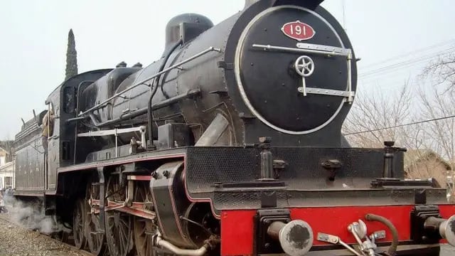 El museo ferroviario de Pérez abrirá sus puertas con la locomotora Emperatriz como anfitriona