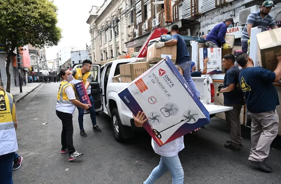Megaoperativo en Once: secuestraron más 29 mil productos apócrifos valuados en 87 millones de pesos