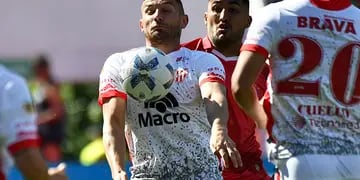 Independiente avanza por Maravilla Martínez y la expectativa de Instituto por Wanchope.