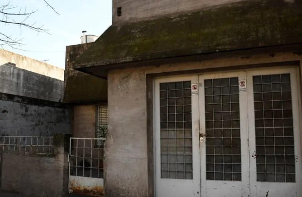 La mujer estuvo cautiva por 23 años en una casa ubicada en Santiago al 3500 (Juan José García).