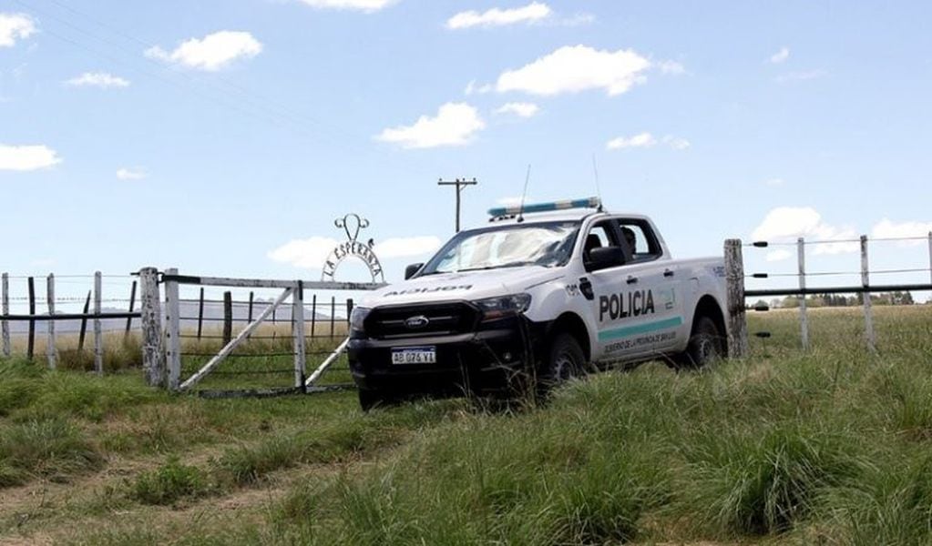 “La Esperanza”.  En esa estancia, ubicada unos 15 kilómetros campo adentro de la autopista 55, encontraron los cuerpos calcinados. Foto: Juan Andrés Galli/El Diario de la República.