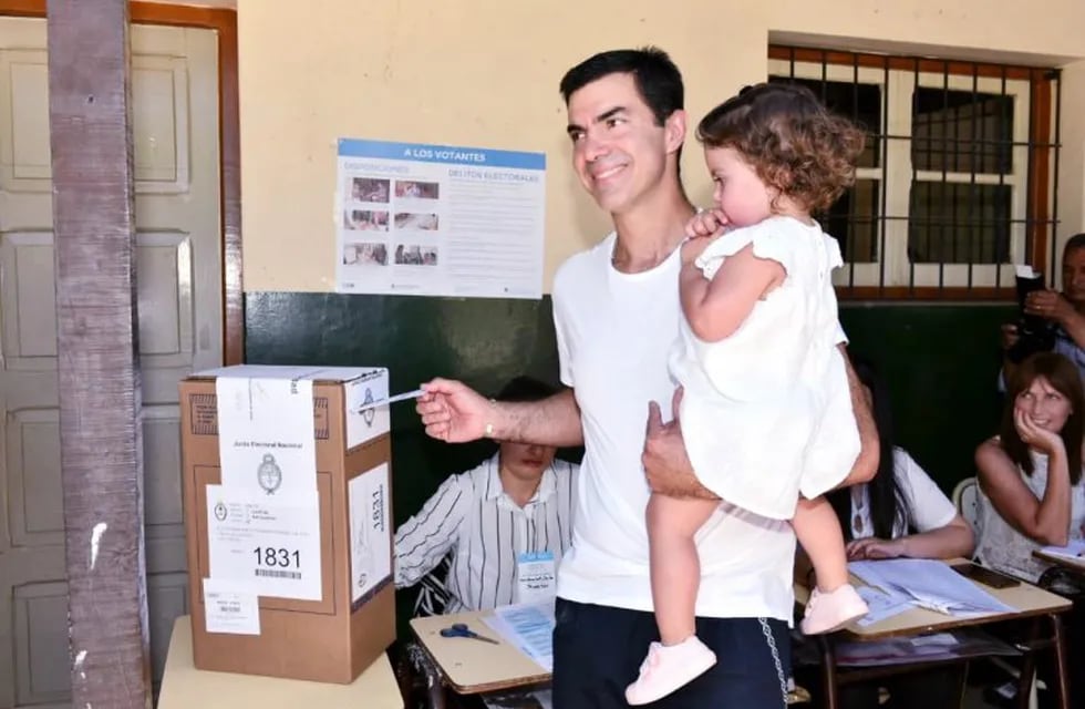 Juan Manuel Urtubey votando en Finca Las Costas, 27 de Octubre. (Gentileza)