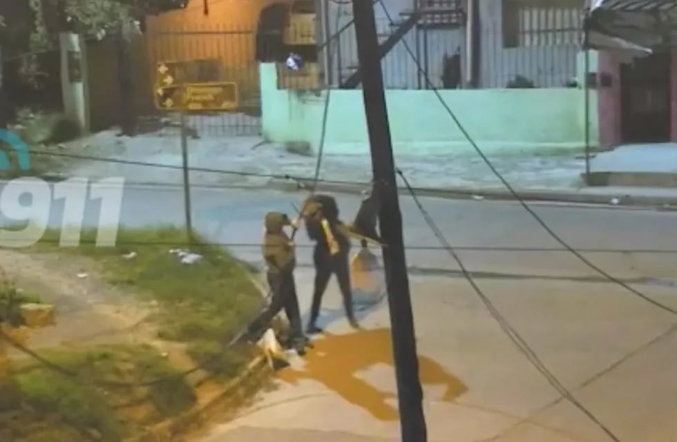 Mirá el video captado por las cámaras del 911 en Córdoba.