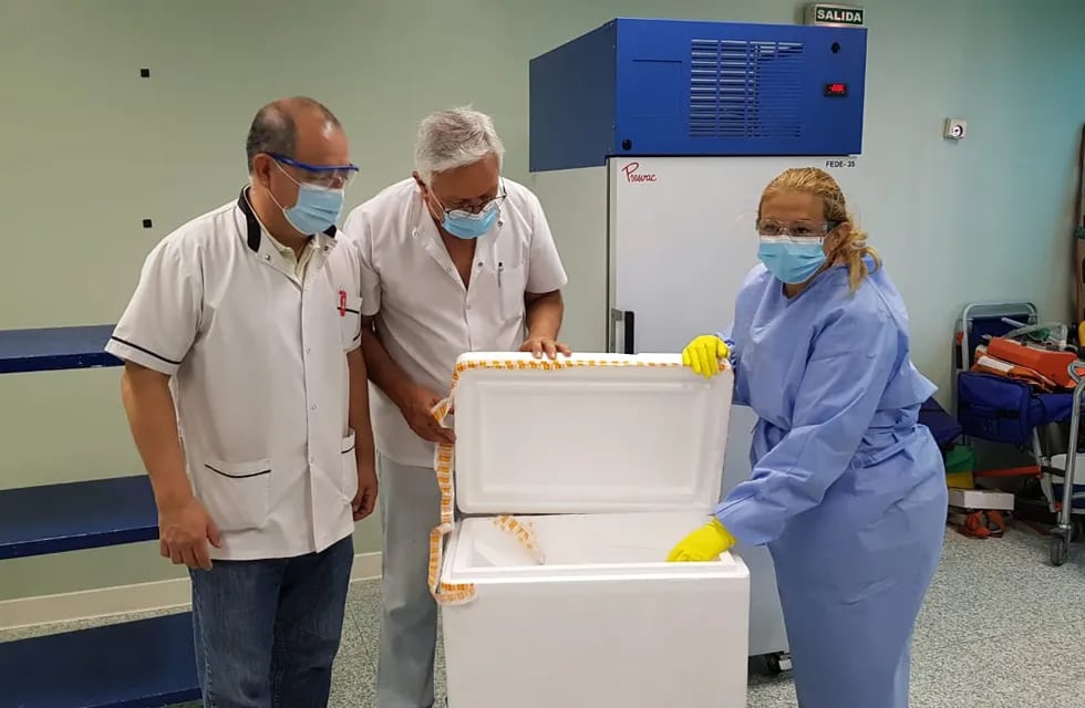 Las autoridades del Hospital Regional de Villa Santa Rosa, recibieron las primeras dosis de la Sputnik V