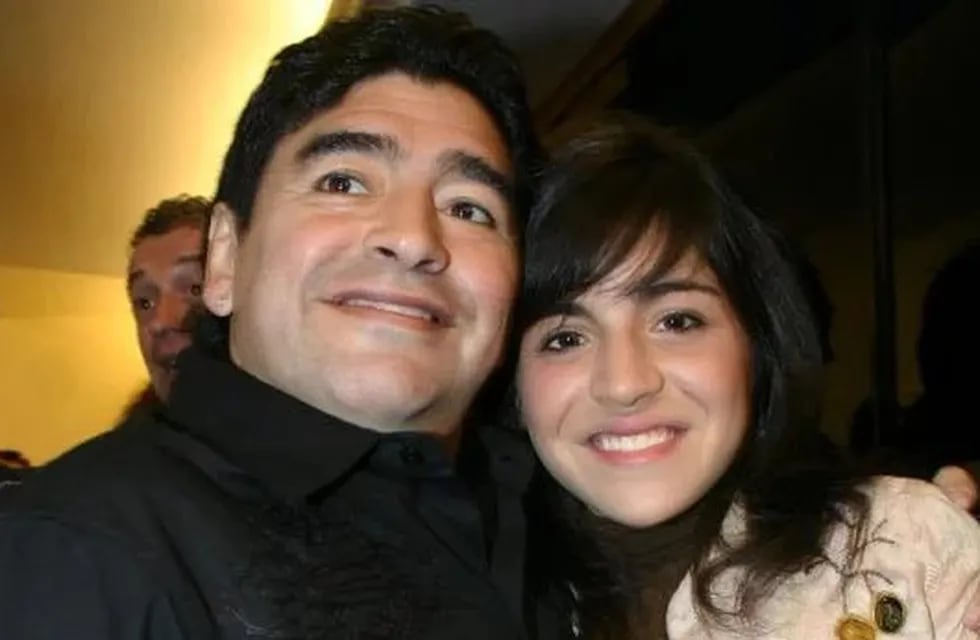La publicación de Gianinna Maradona a un mes y medio de la partida del futbolista.