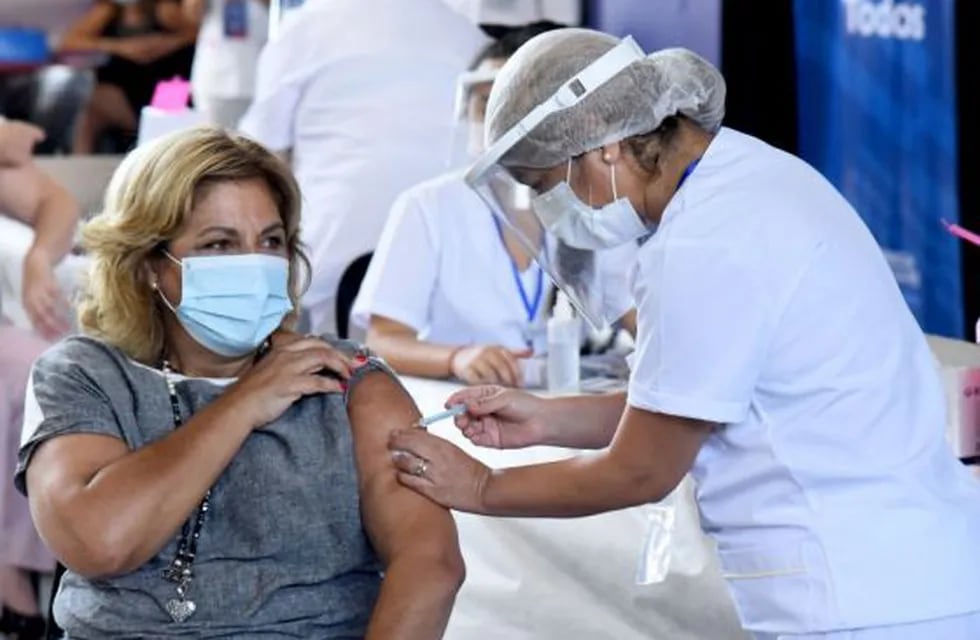 Continua la vacunación contra el coronavirus en Salta.