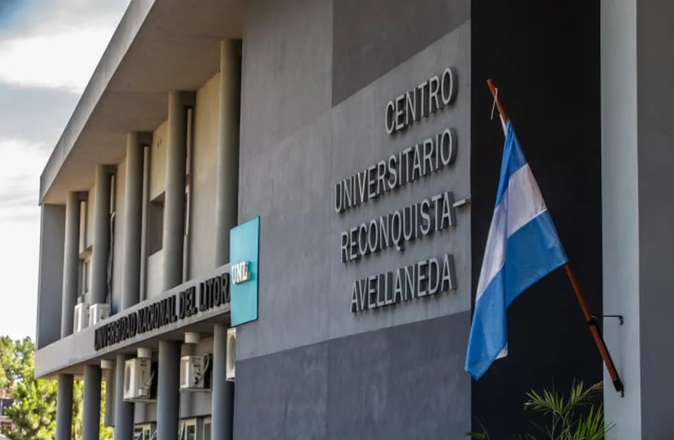 La sede de la UNL en Reconquista y Avellaneda es uno de los establecimientos afectados por la medida. (@unlitoral)