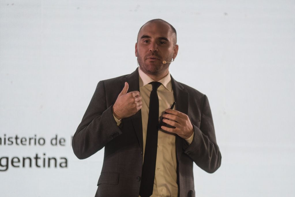 Martín Guzmán expone en AEA 20 años frente a empresarios. 
Foto Federico Lopez Claro