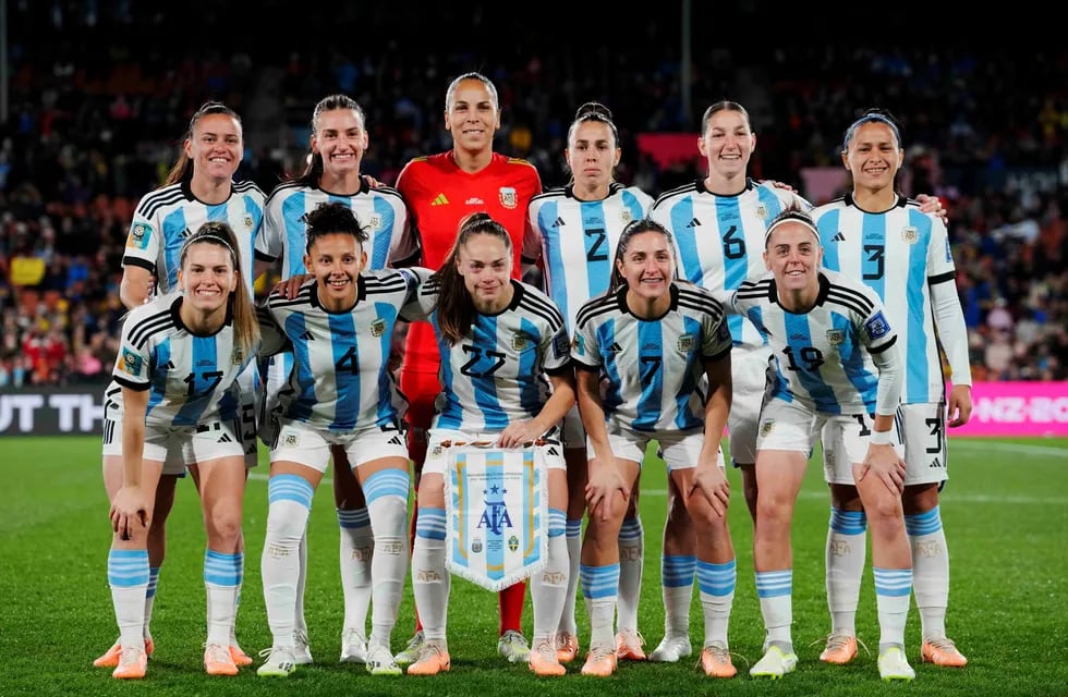 La selección argentina femenina que participó en el Mundial 2023. Cada jugadora se llevará un premio por 30 mil dólares por ser parte del evento. (AP)