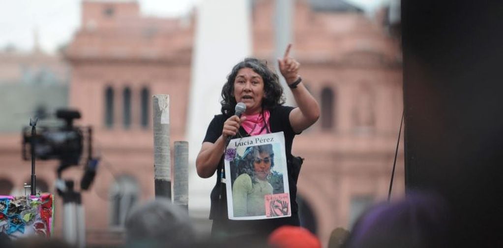 Marta Montero, la madre de Lucía Pérez, dio un duro discurso contra la Justicia. (Clarín)