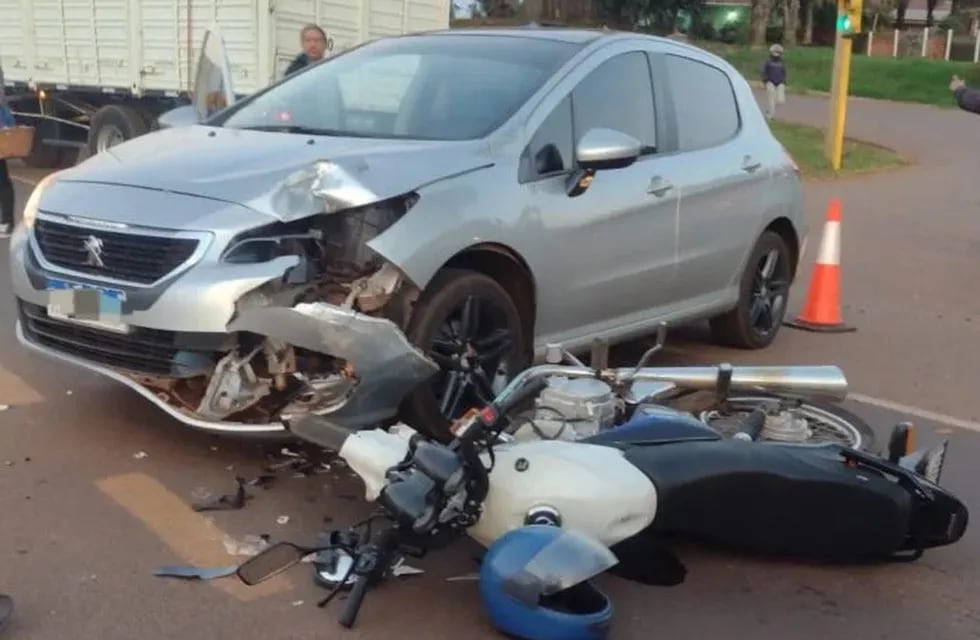 Choque en San Vicente dejó a un motociclista herido.