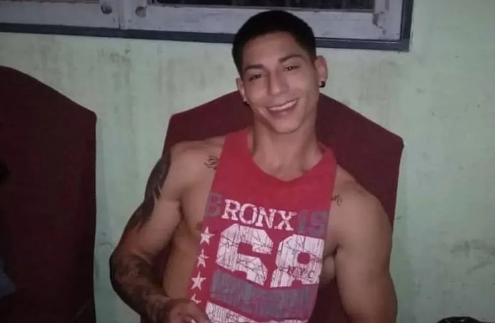 Lisandro Gordillo, de 21 años, quien pelea por su vida tras haber sido presuntamente golpeado. Sospechan de su pareja.