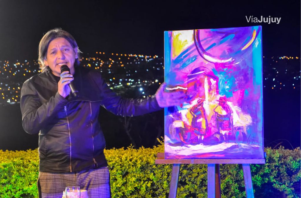 El artista jujeño Ariel Cortez deslumbró con la pintura que realizó en vivo en el transcurso del evento.
