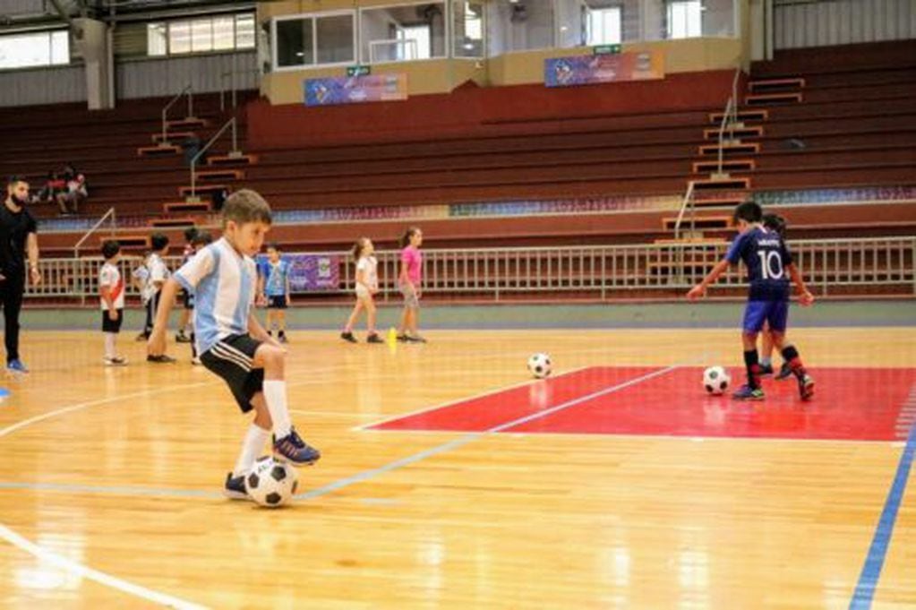 Montecarlo trabaja  en diferentes disciplinas deportivas para contener a los niños y niñas del municipio