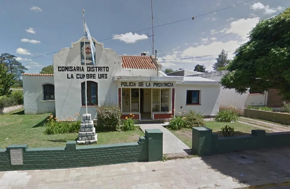LA CUMBRE. La comisaría donde ocurrió el robo (Imagen de Google Street View).