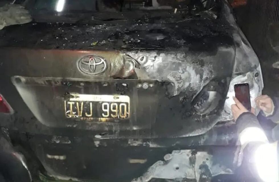 incendio de auto de concejal de El Bolsón.
