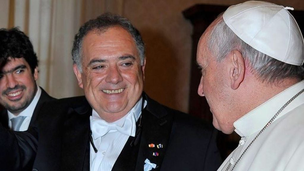Eduardo Valdés junto al Papa Francisco (Web)