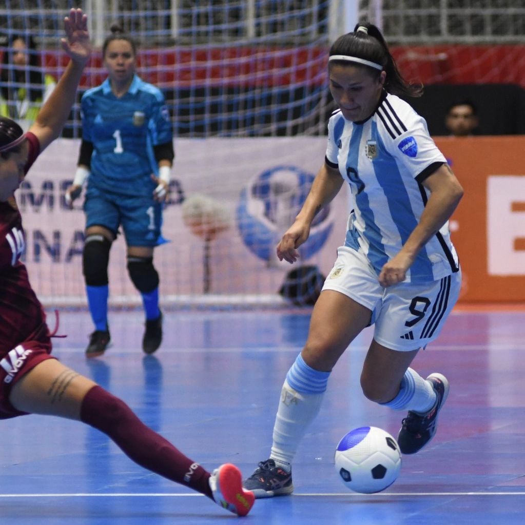 Argentina es finalista de la Copa América de futsal femenina. Anita Ontiveros una de las figuras del equipo anfitrión.