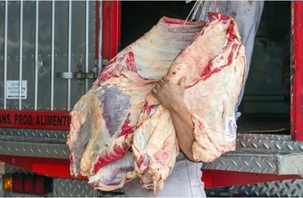 Productores donaron 200 kg de carne para comedores comunitarios de Montecarlo