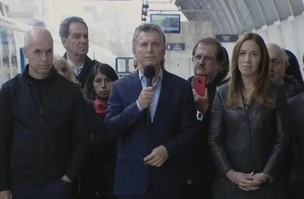 El presidente Mauricio Macri encabezó la inauguración del viaducto del tren Mitre.