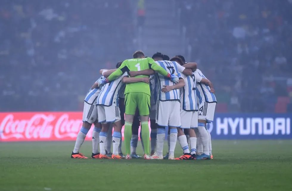 La selección argentina Sub 20, en su debut en el Mundial. (Prensa AFA).