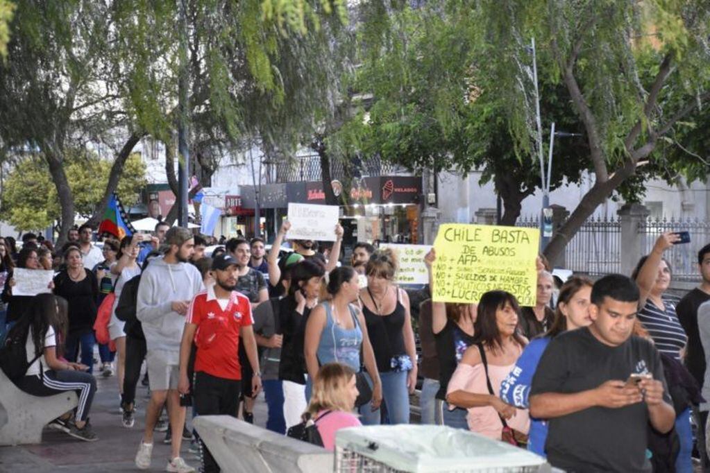 Puntanos marcharon por las calles de San Luis. Foto: El Diario de la República