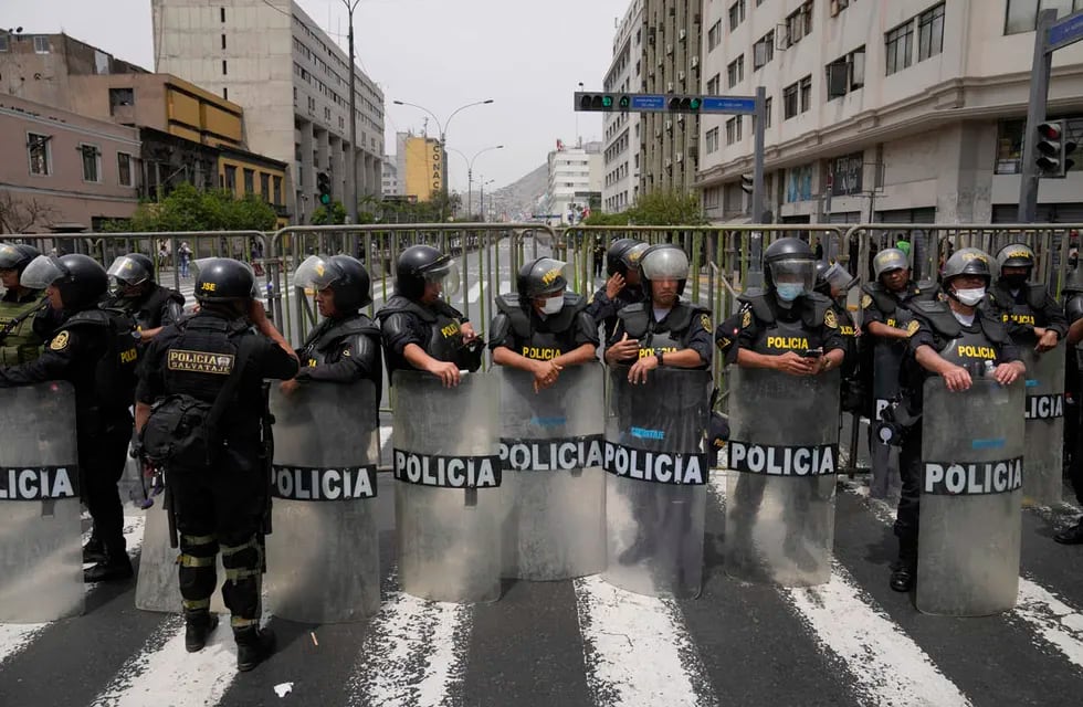Recrudecen los enfrentamientos en Perú.