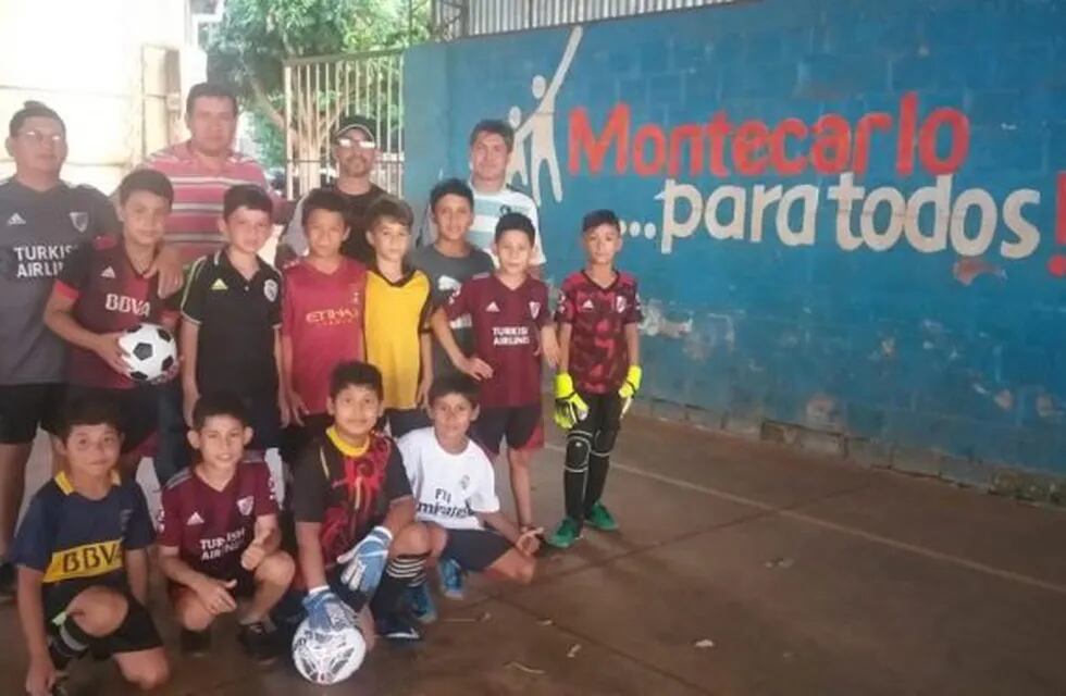 Club de futbol infantil, Montecarlo.