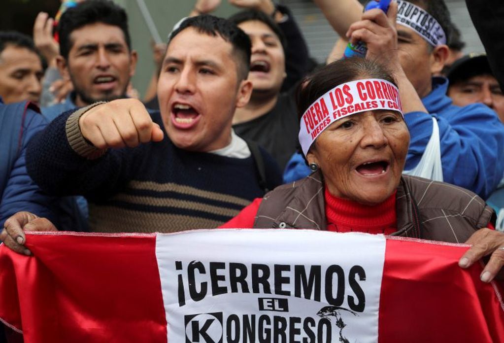 Vizcarra cuenta con el apoyo popular tras su cruzada contra la corrupción dentro del país. Foto: AP/Martin Mejia.