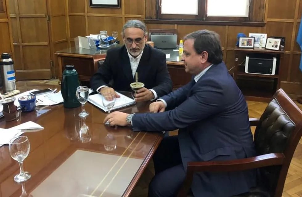 El ministro Basterra con el senador Snopek, de Jujuy